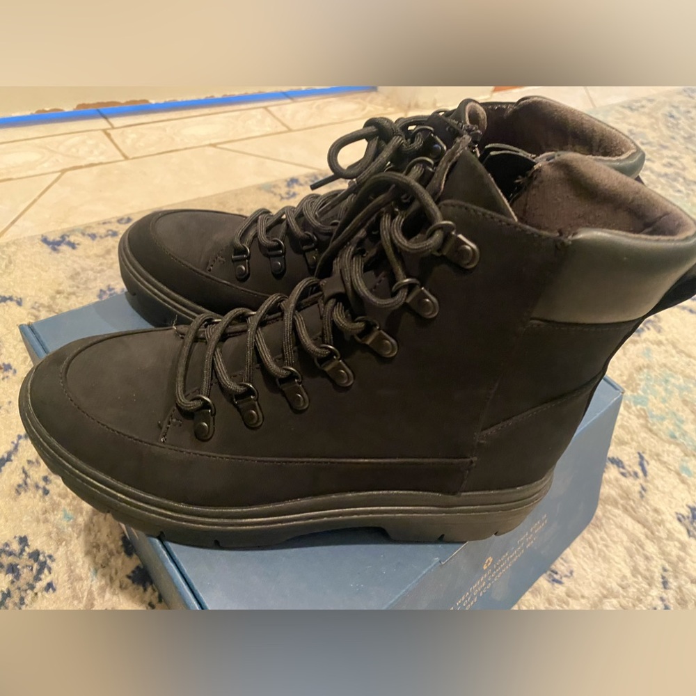 Women’s Faux suede boots